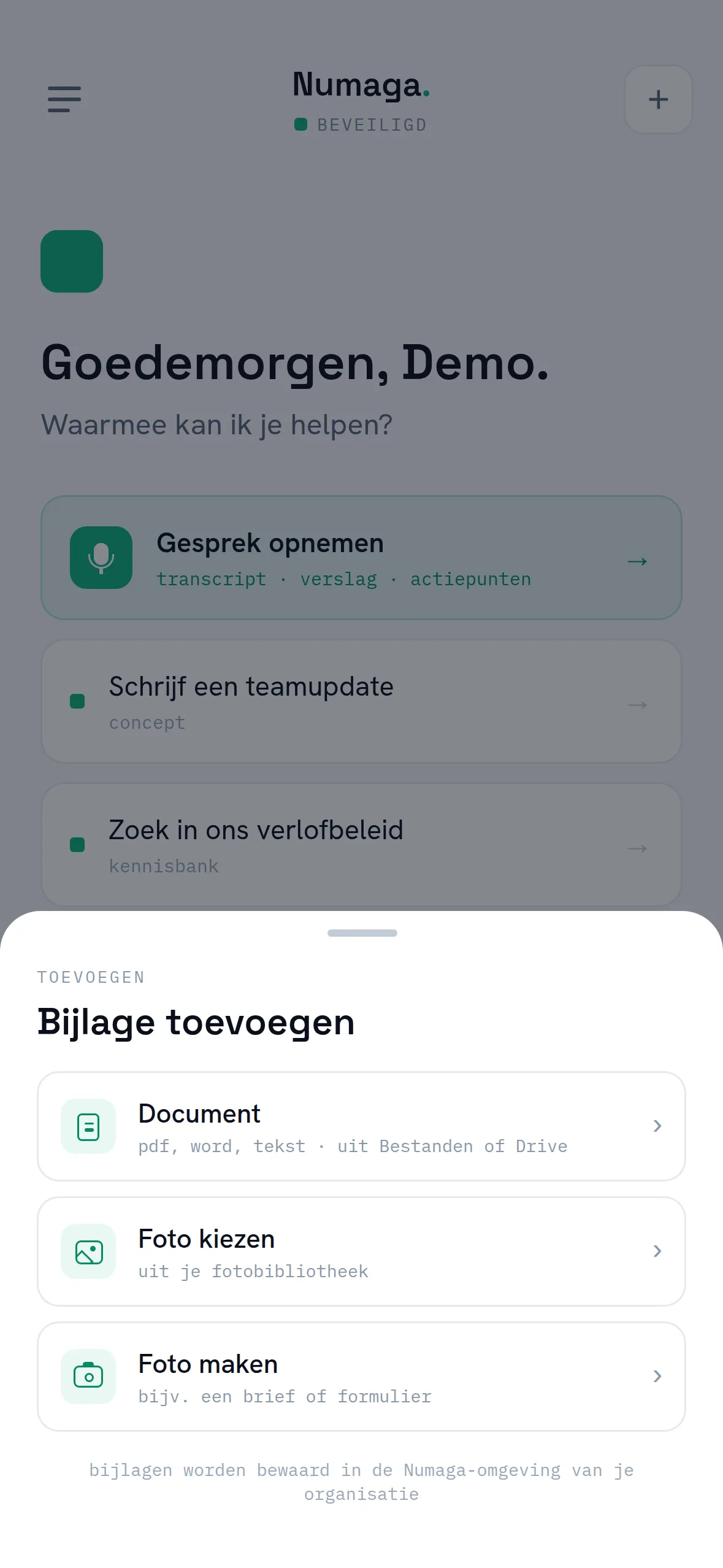 Die Numaga-App zeigt drei Möglichkeiten für einen Anhang: ein Dokument, ein Foto aus der Mediathek oder ein Foto aufnehmen